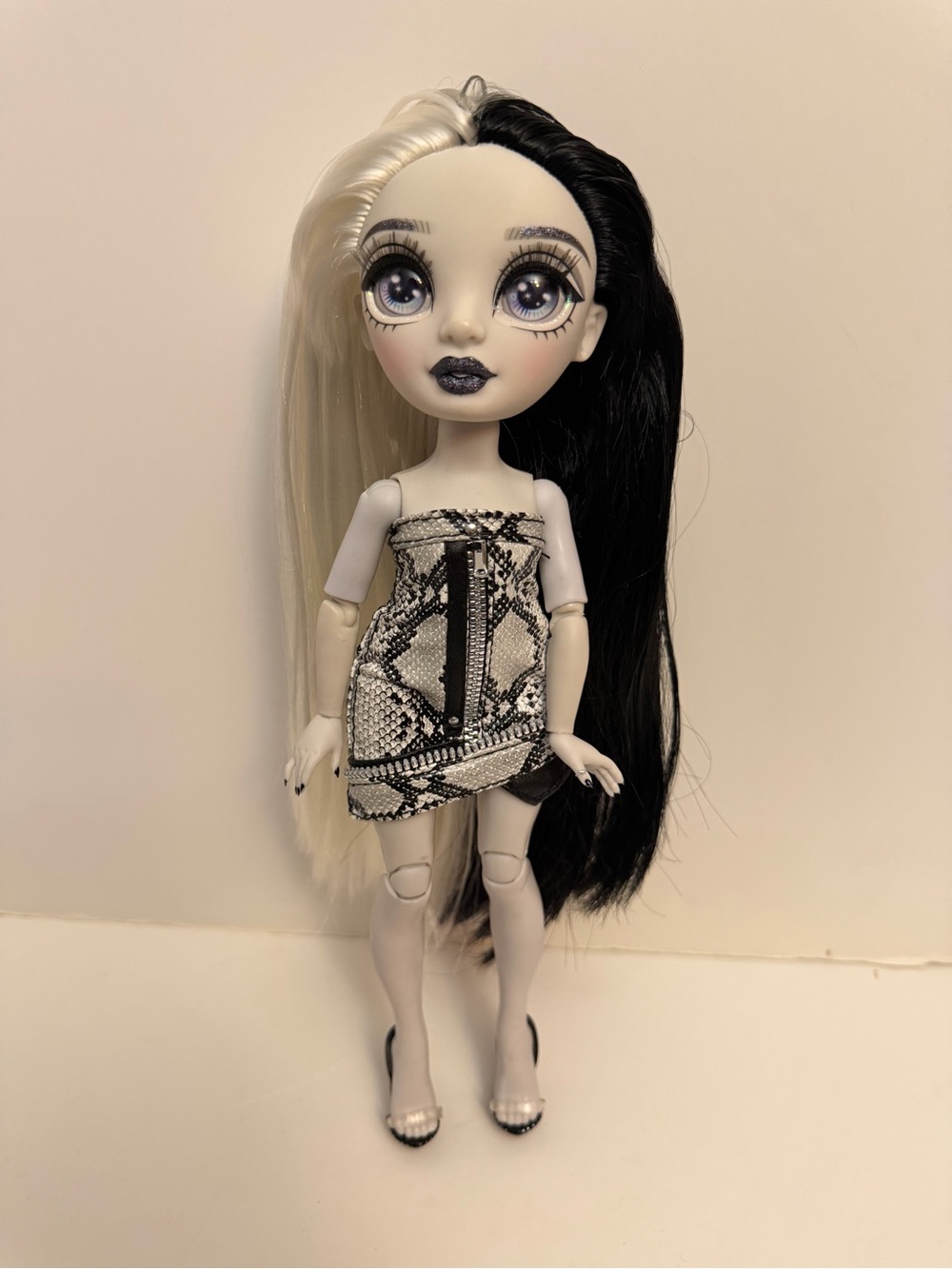 Monochrome Split-Hair Fashion Doll with Snake-Print Dress - Black & White
